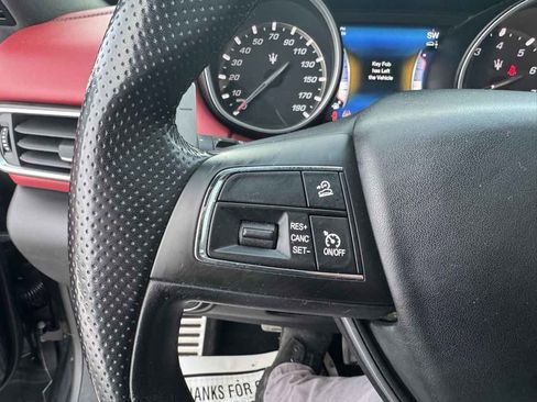 Used 2017 Maserati Levante image 27