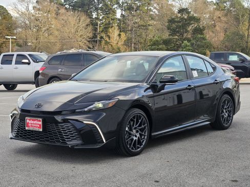 New 2026 Toyota Camry SE (Natl) FWD image 3