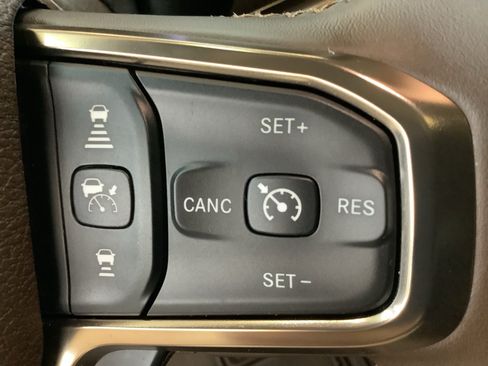 New 2026 RAM 2500 Limited AWD/4WD image 17