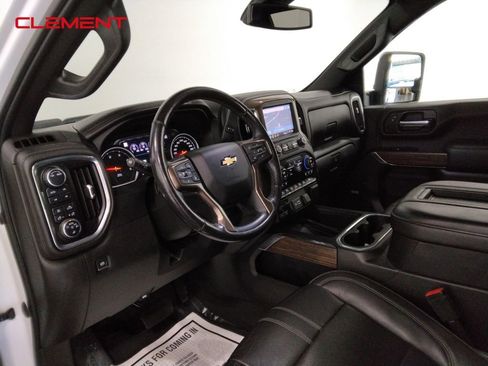Used 2022 Chevrolet Silverado 2500 High Country w/ Safety Package II image 29