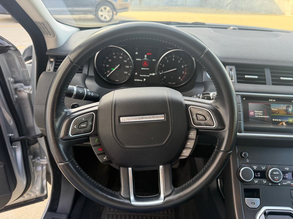 Used 2018 Land Rover Range Rover Evoque SE AWD/4WD image 13