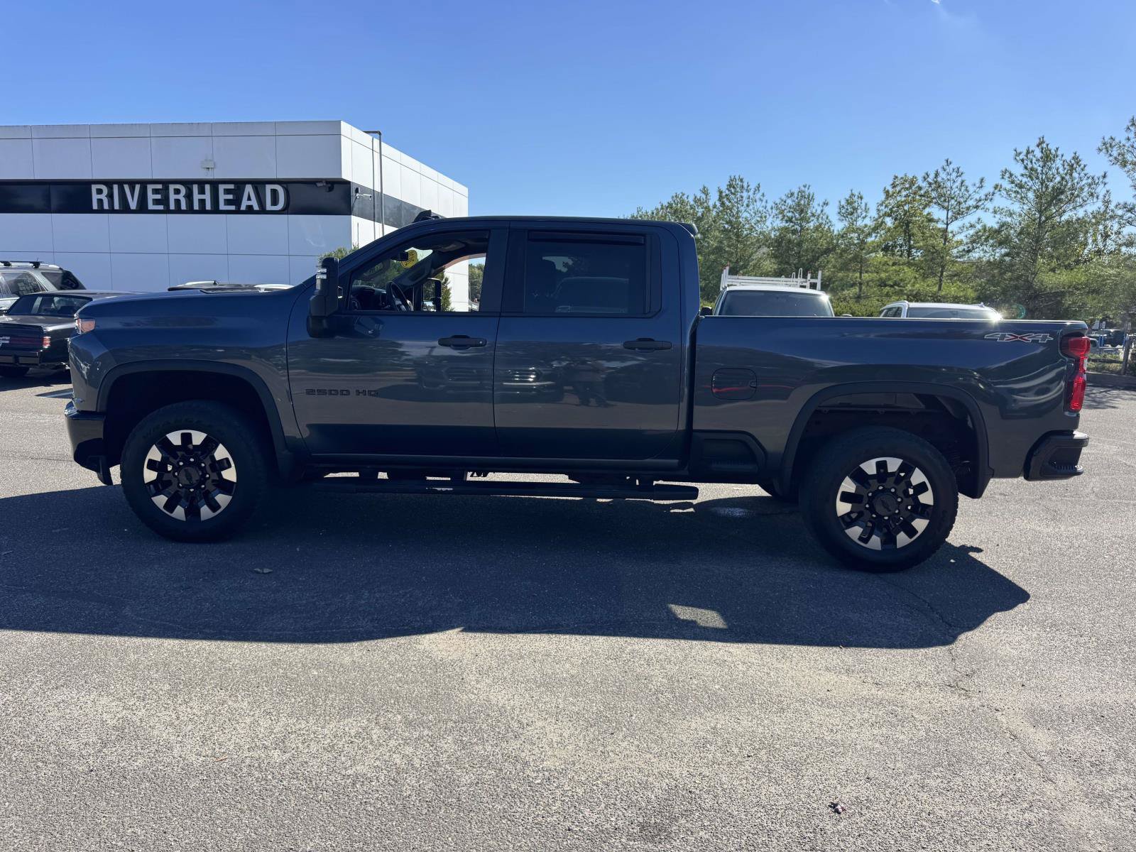 Used 2020 Chevrolet Silverado 2500 Custom w/ Custom Value Package AWD/4WD image 5