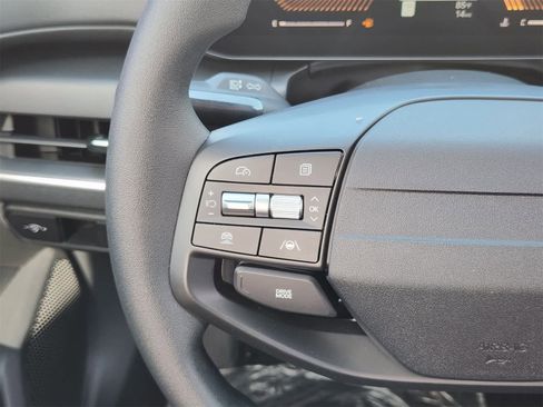 New 2025 Kia K4 LXS image 25