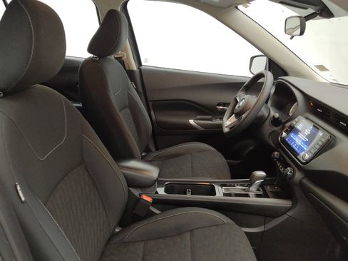 Used 2021 Nissan Kicks SV FWD image 21