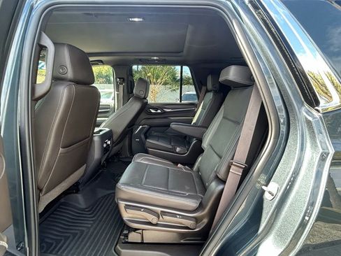 Used 2021 GMC Yukon Denali w/ Denali Premium Package image 14
