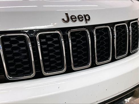 Used 2021 Jeep Grand Cherokee Limited w/ Luxury Group II AWD/4WD image 32