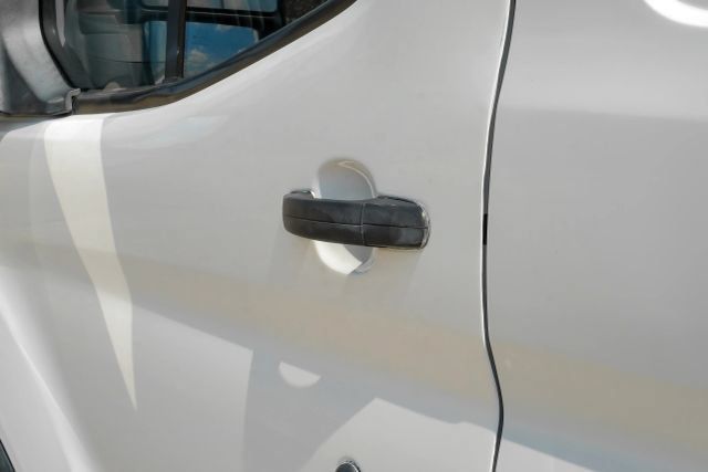 Used 2018 Ford Transit 250 130 Medium Roof RWD image 40