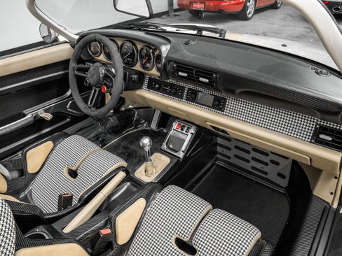 Used 1997 Porsche 911 Cabriolet image 13