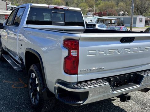 Used 2020 Chevrolet Silverado 2500 LT w/ All Star Edition image 13