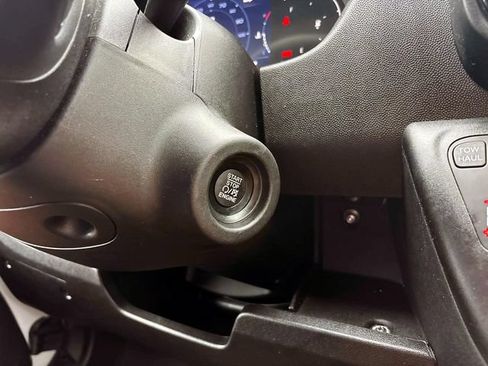 Used 2025 RAM ProMaster 2500 w/ U-Haul Equipment Group FWD image 19