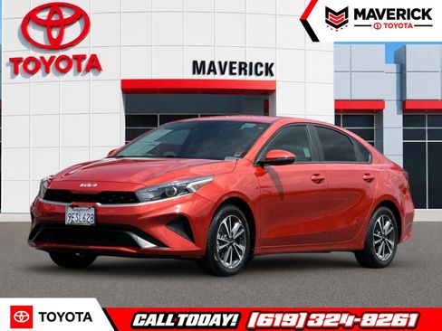 Used 2023 Kia Forte LXS w/ LXS Technology Package FWD image 1