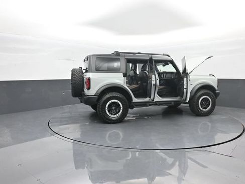 Certified 2023 Ford Bronco Outer Banks w/ Sasquatch Package AWD/4WD image 40