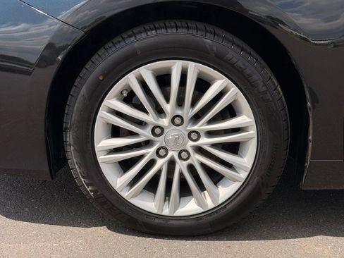 Used 2017 Lexus ES 350 w/ Accessory Package 2 FWD image 17
