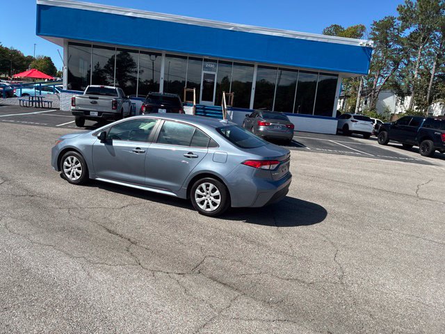 Used 2025 Toyota Corolla LE FWD image 24