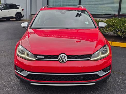 Used 2018 Volkswagen Golf Alltrack SEL AWD/4WD image 2