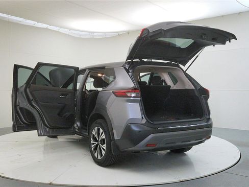 Used 2023 Nissan Rogue SV image 12
