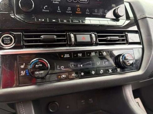 Used 2022 Nissan Pathfinder Platinum w/ Cargo Package FWD image 10