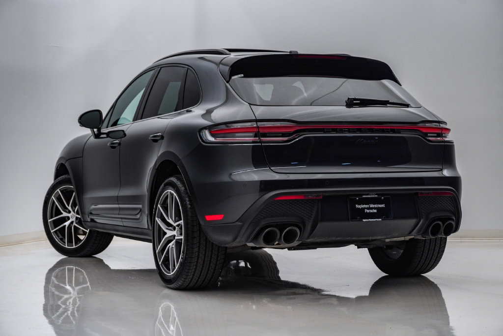 Certified 2026 Porsche Macan AWD/4WD image 3