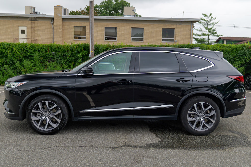 Used 2024 Acura MDX w/ Technology Package AWD/4WD image 4