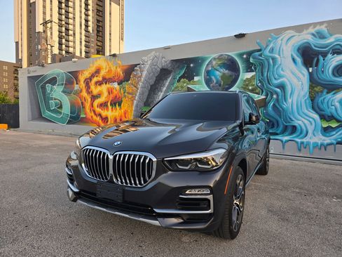 Used 2021 BMW X5 sDrive40i w/ Premium Package 2 RWD image 2