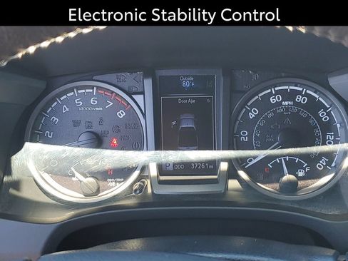 Used 2020 Toyota Tacoma TRD Off-Road AWD/4WD image 10