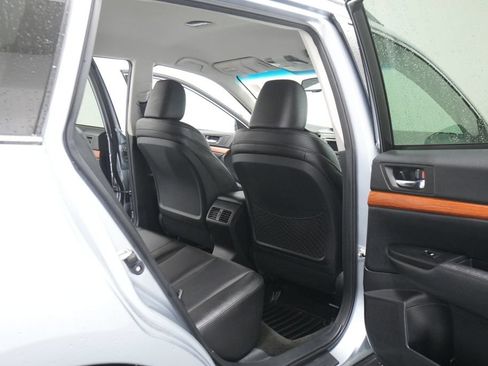 Used 2014 Subaru Outback 2.5i Limited AWD/4WD image 21