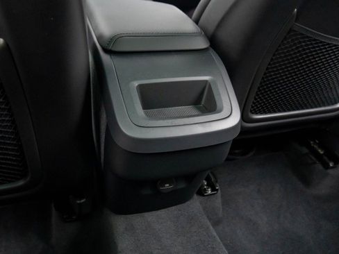 Used 2025 Volvo XC60 B5 Core w/ Protection Package Premier image 18