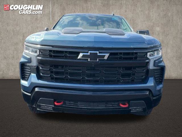 Used 2024 Chevrolet Silverado 1500 LT Trail Boss w/ Convenience Package II AWD/4WD image 2