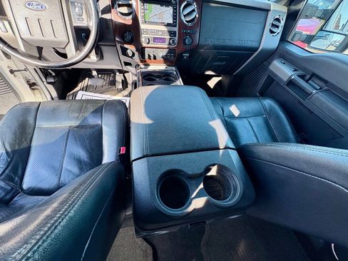 Used 2012 Ford F250 Lariat w/ Chrome Pkg AWD/4WD image 23