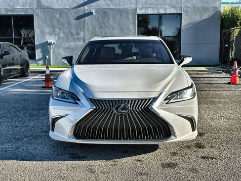 Used 2019 Lexus ES 350 image 4