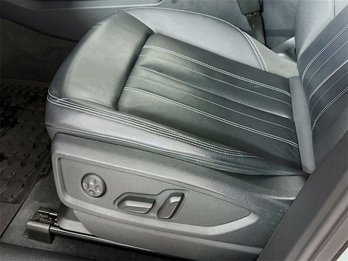 Used 2021 Audi Q5 2.0T Premium image 9