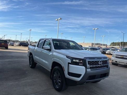 New 2026 Nissan Frontier SV image 5