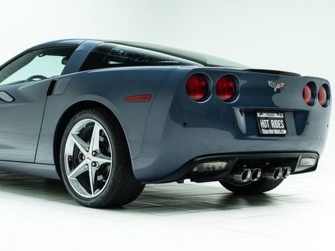 Used 2011 Chevrolet Corvette Coupe w/ 1LT image 20