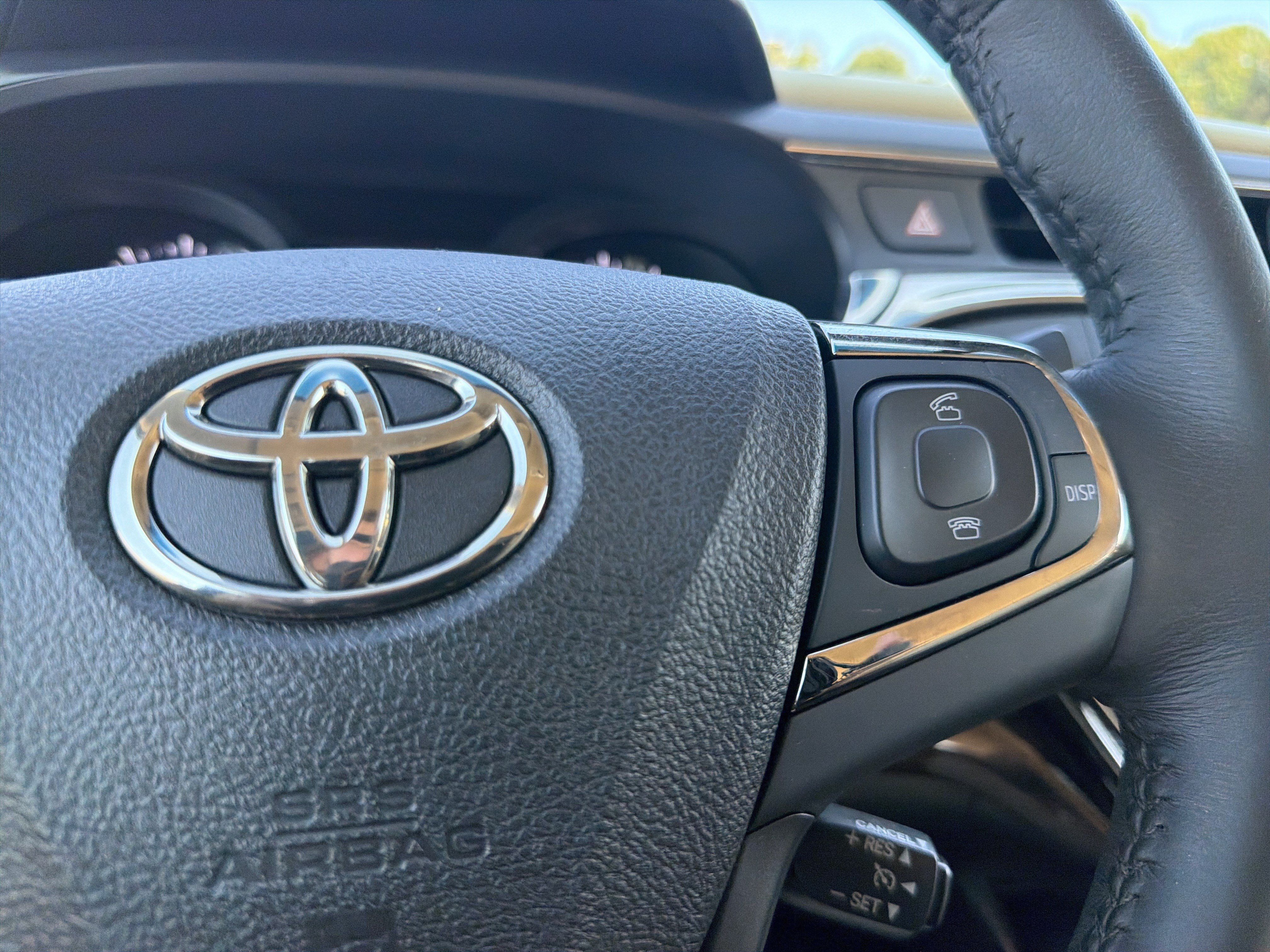 Used 2014 Toyota Avalon XLE FWD image 9