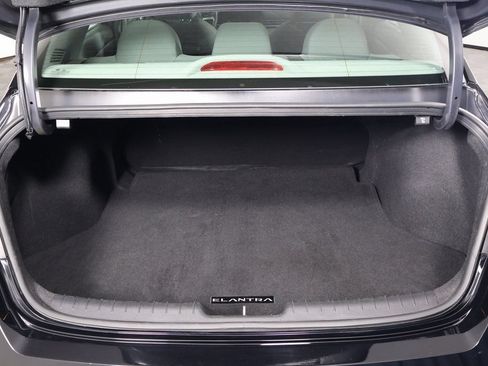 Used 2024 Hyundai Elantra SEL FWD image 14