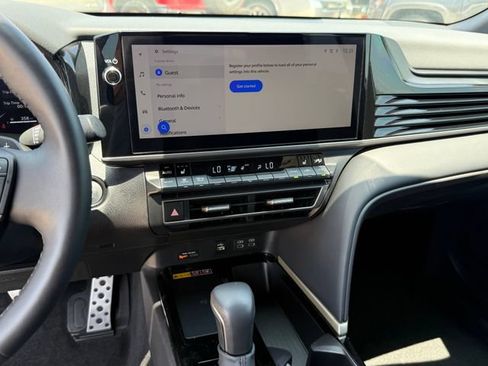 Used 2025 Toyota Camry XSE FWD image 16