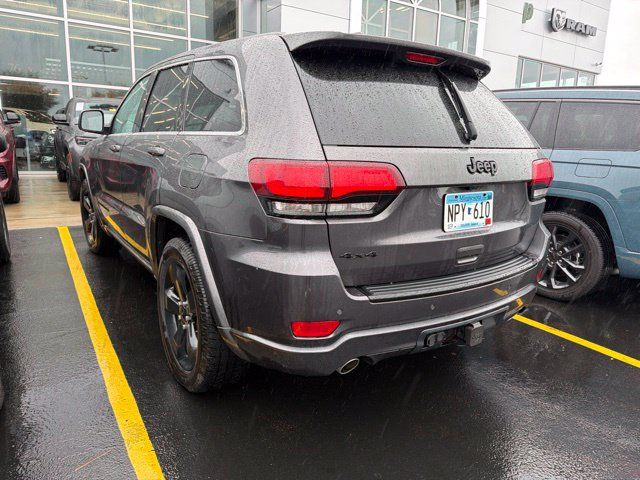 Used 2015 Jeep Grand Cherokee Altitude AWD/4WD image 4