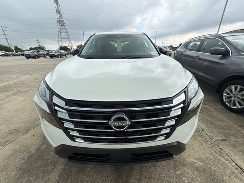 Used 2026 Nissan Rogue S FWD image 6