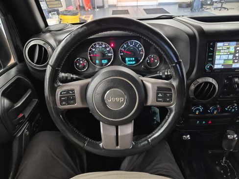 Used 2016 Jeep Wrangler Unlimited Sport AWD/4WD image 23