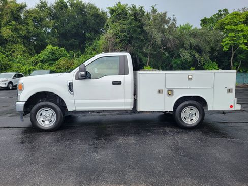 Used 2022 Ford F250 XL w/ Power Equipment Group AWD/4WD image 10