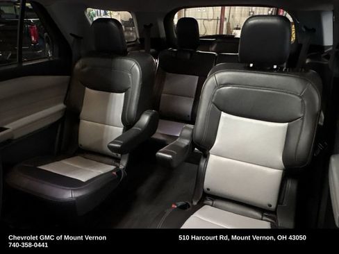 Used 2024 Ford Explorer XLT w/ Equipment Group 202A image 27