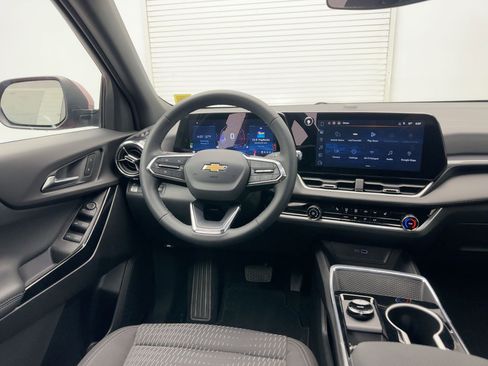 New 2026 Chevrolet Equinox LT image 26