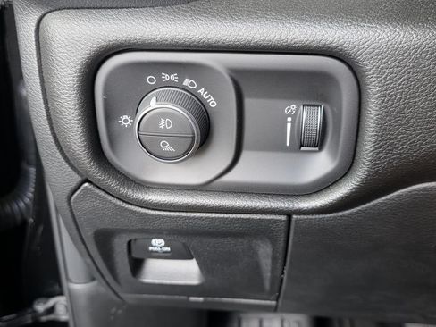 New 2026 RAM 1500 Express RWD image 22