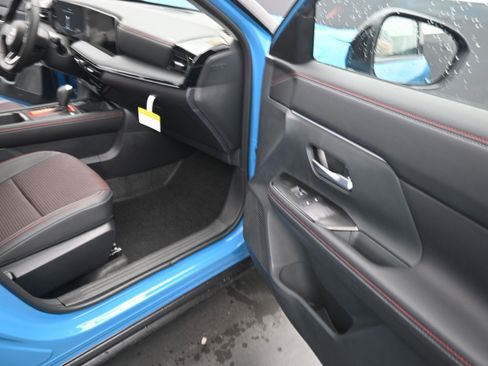 New 2025 Nissan Kicks SR image 20