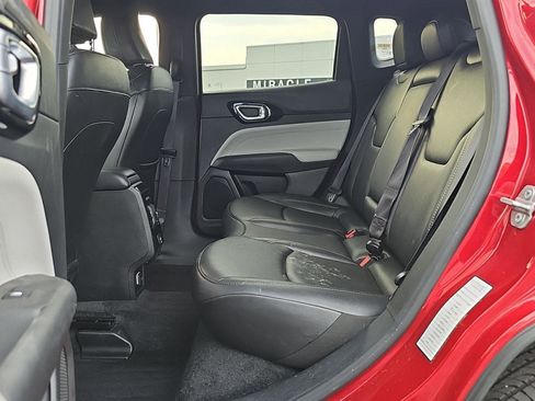 Used 2025 Jeep Compass Limited AWD/4WD image 23