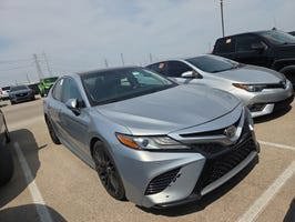 Used 2018 Toyota Camry XSE w/ Driver Assist Package FWD image 2
