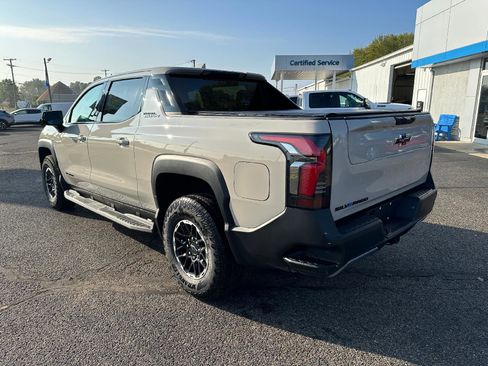 New 2026 Chevrolet Silverado EV Trail Boss w/ Plus Package image 9