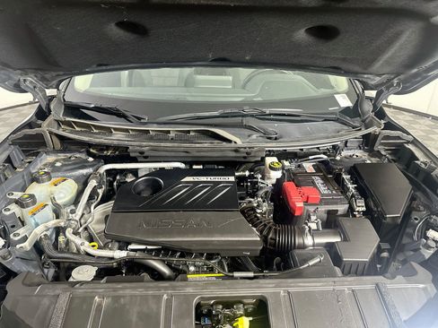 Used 2025 Nissan Rogue SV FWD image 34