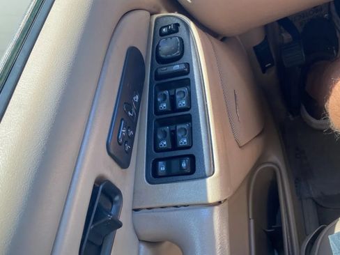 Used 2004 Chevrolet Silverado 2500 LT RWD image 18