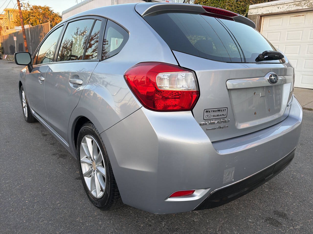 Used 2014 Subaru Impreza 2.0i Premium w/ All-Weather Package w/CVT AWD/4WD image 3